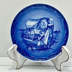 Royal Copenhagen 1988 Christmas Plate Western Trail - DENMARK